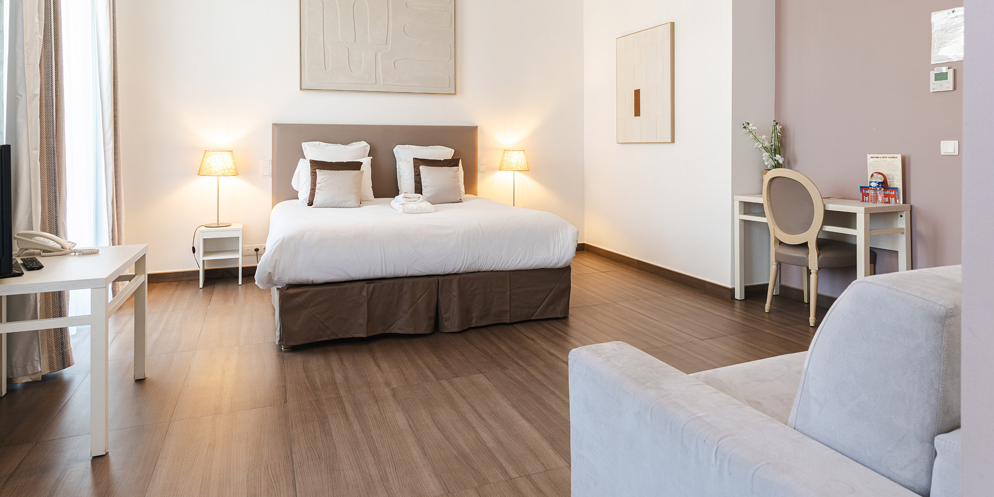 Chambres et suite en hôtel 3 étoiles à Mouans-Sartoux